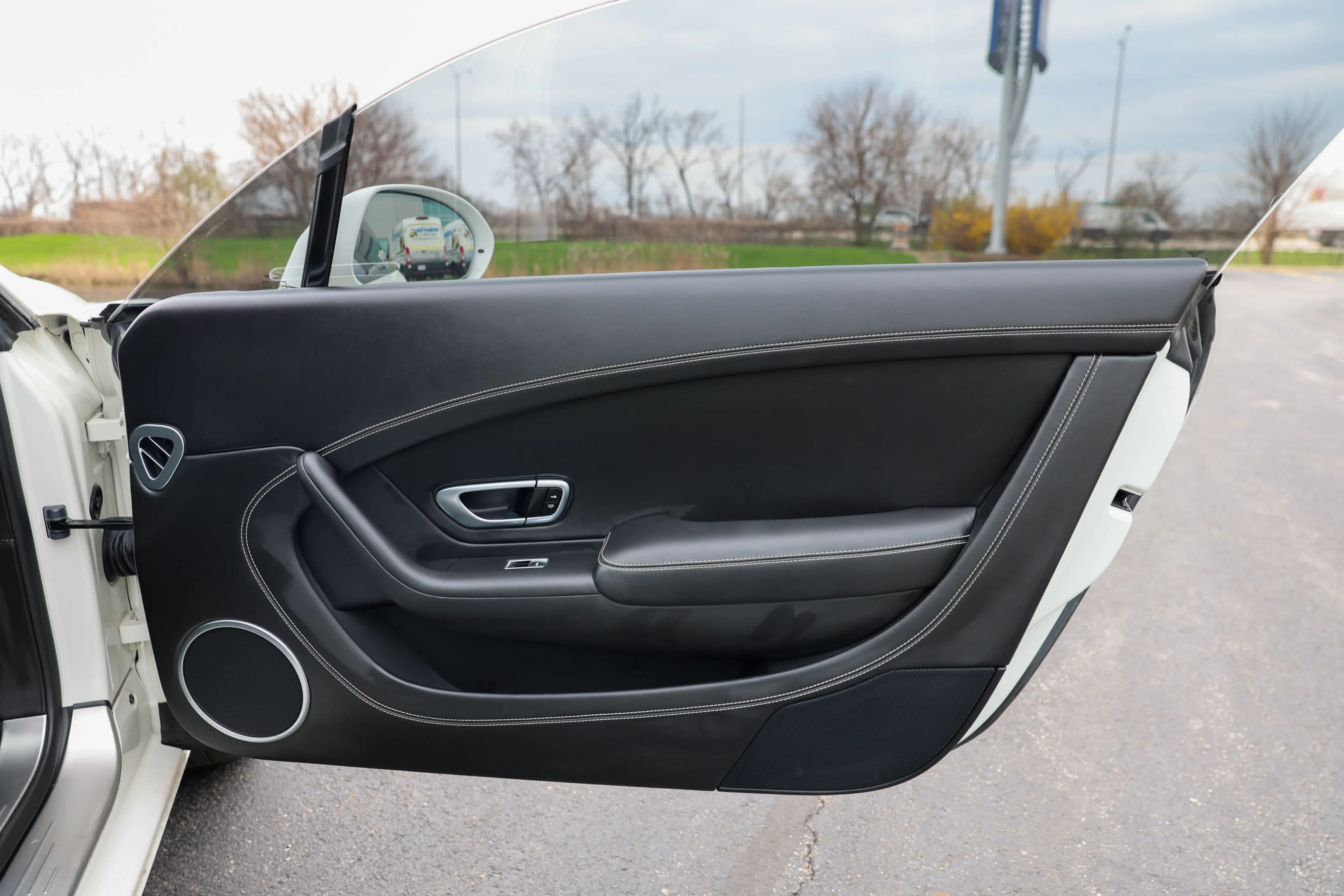 car-image-032