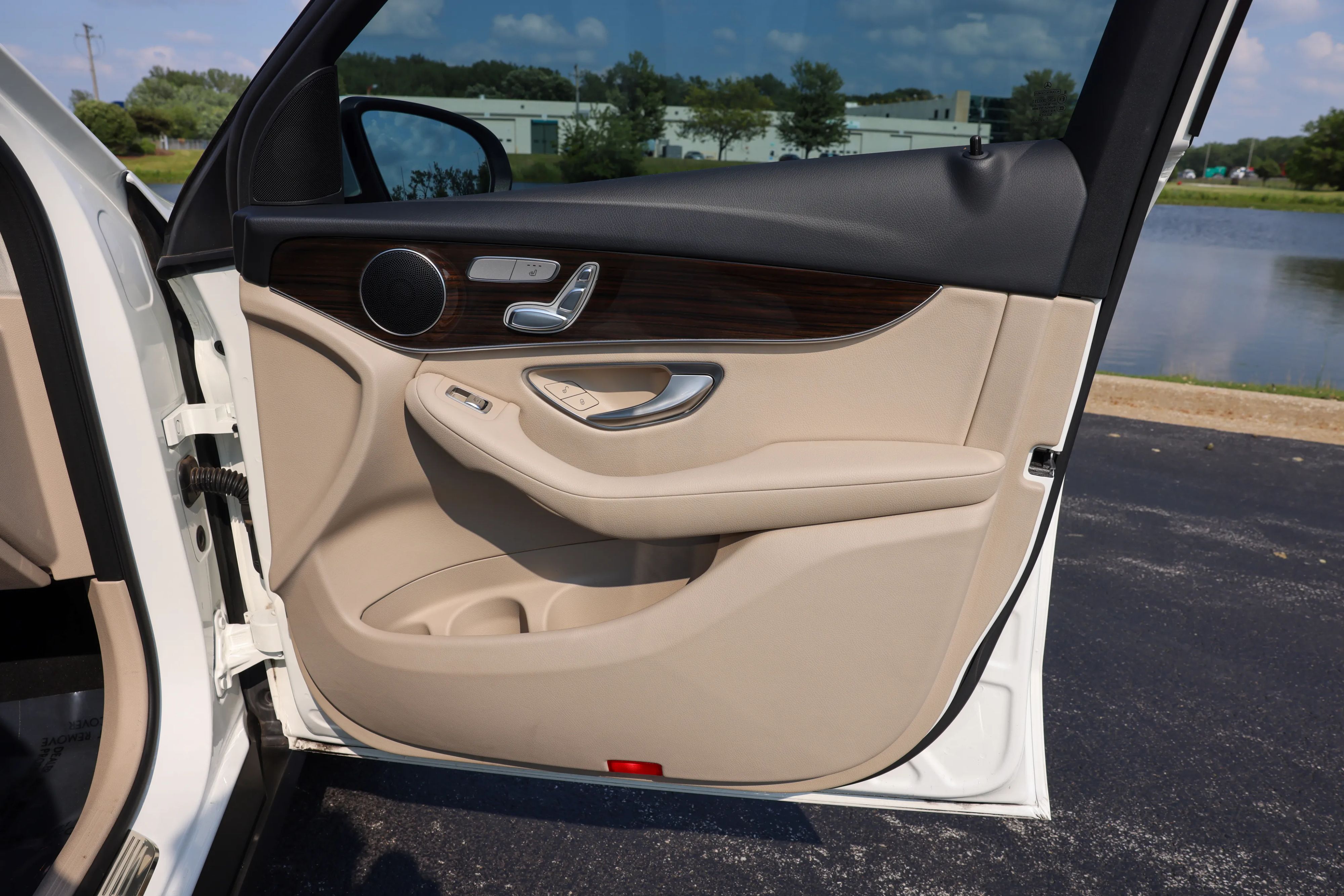 car-image-032
