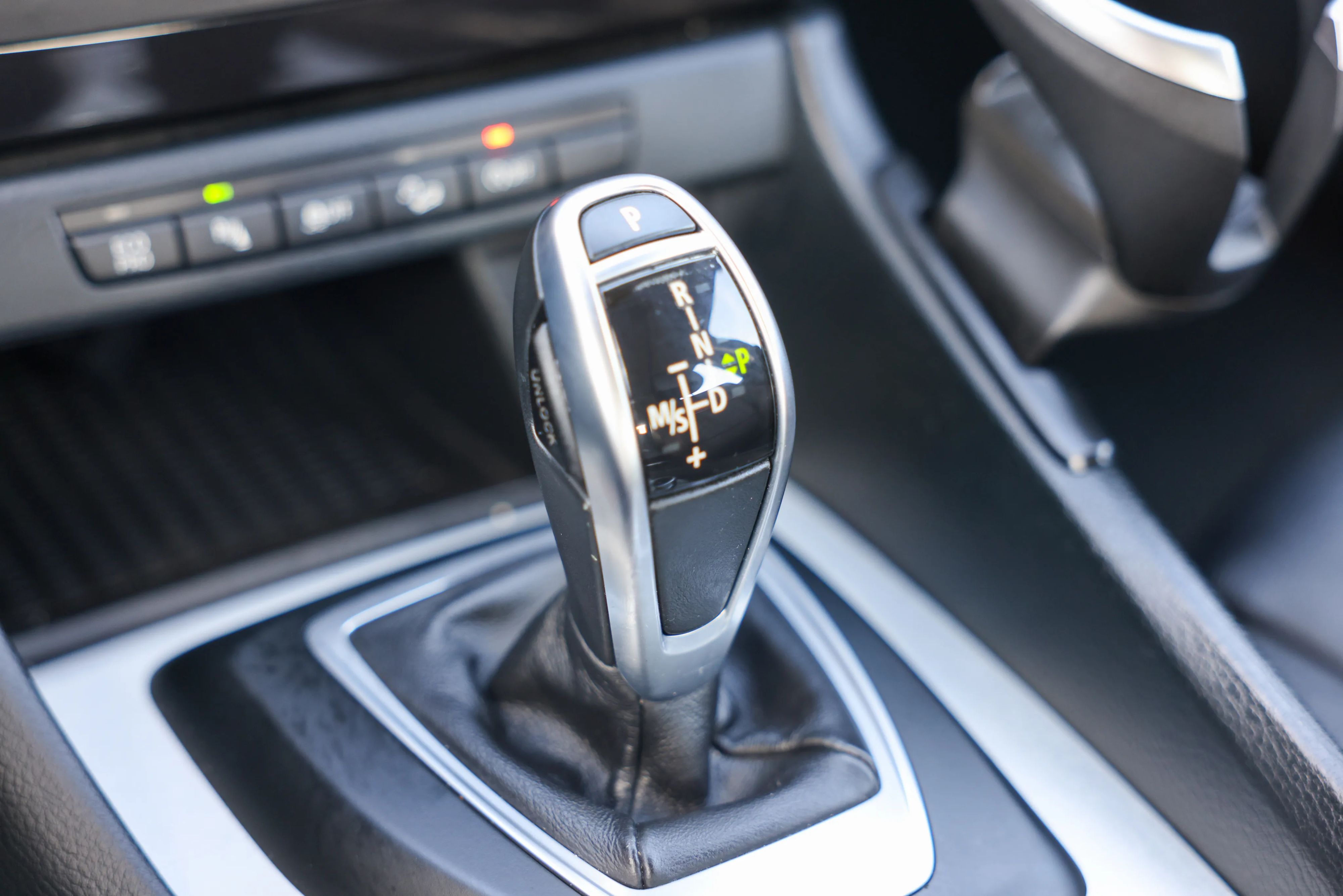 car-image-024