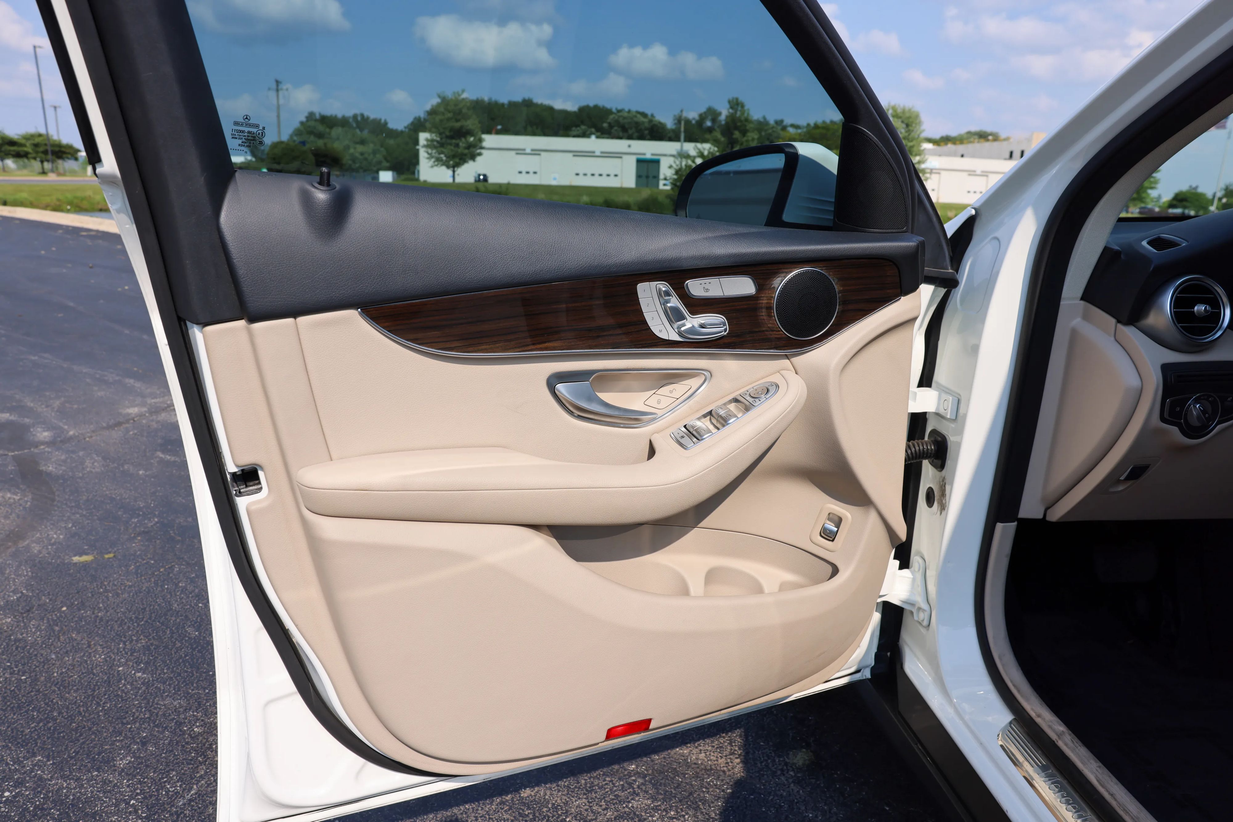 car-image-013