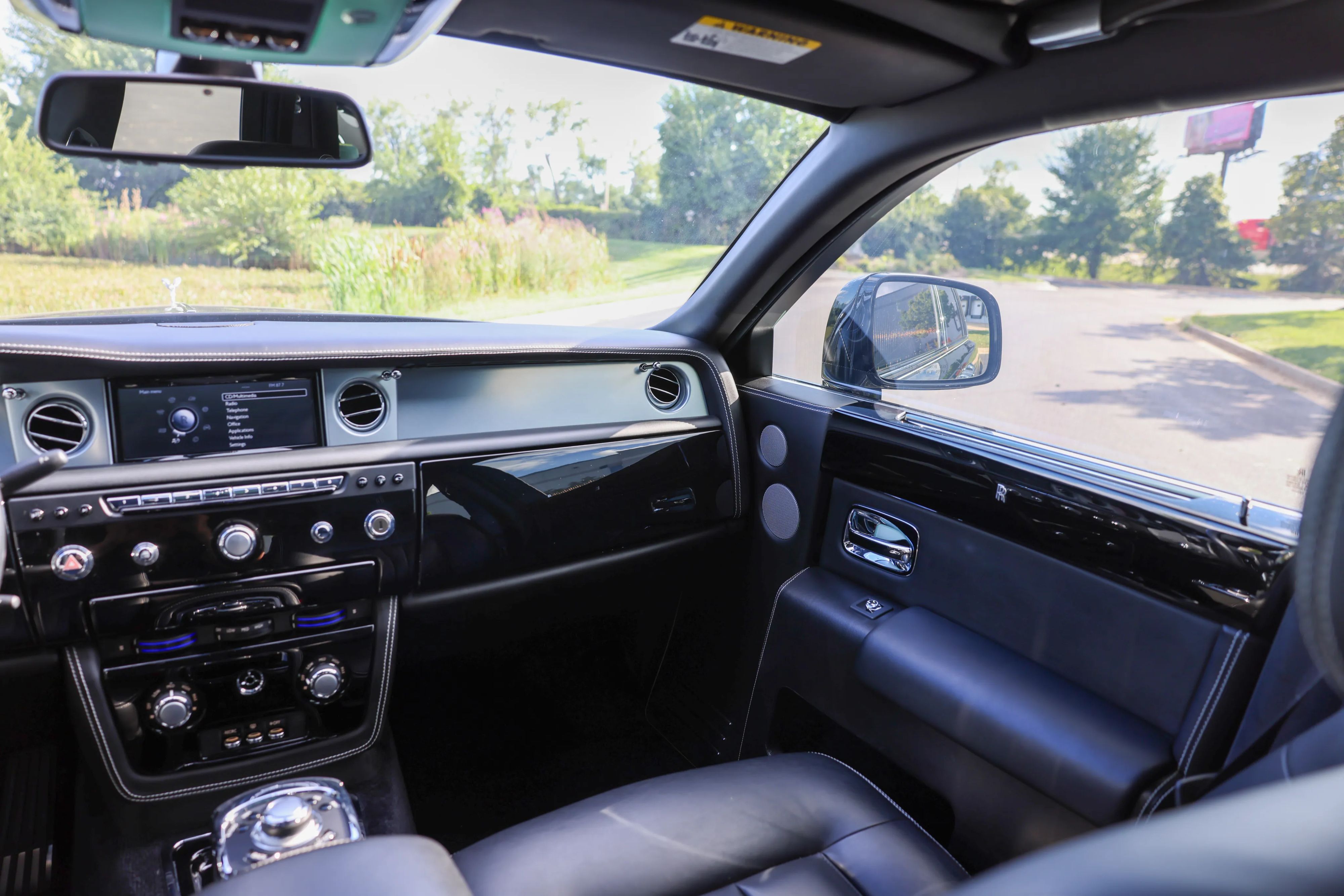 car-image-032