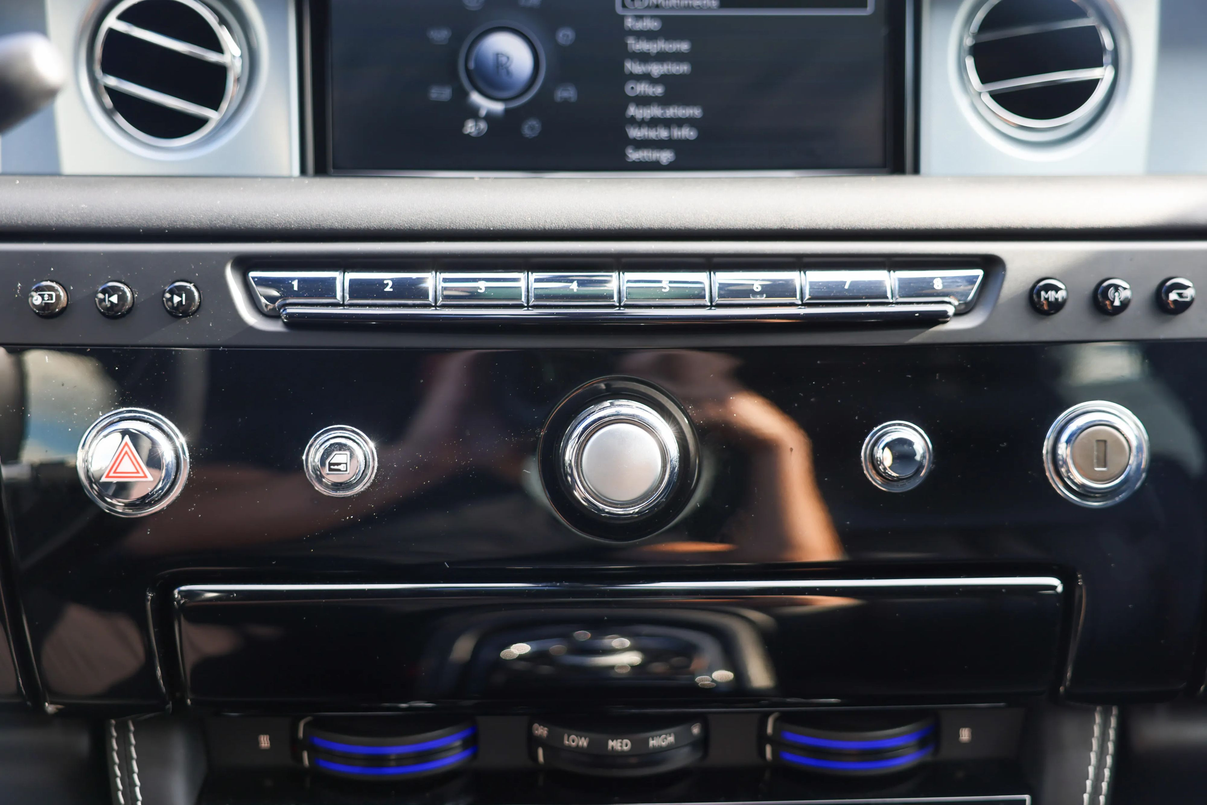 car-image-024