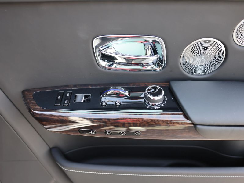 car-image-034