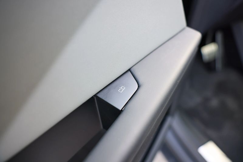car-image-019