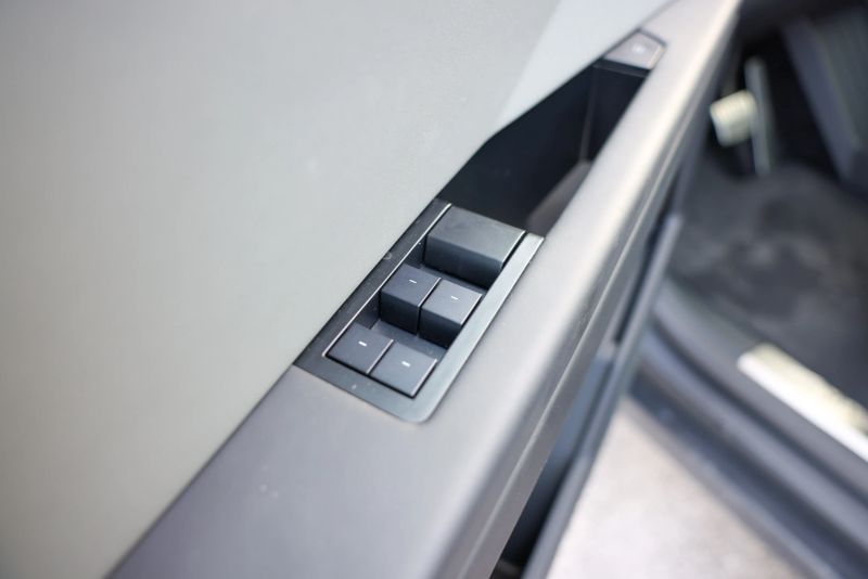 car-image-018