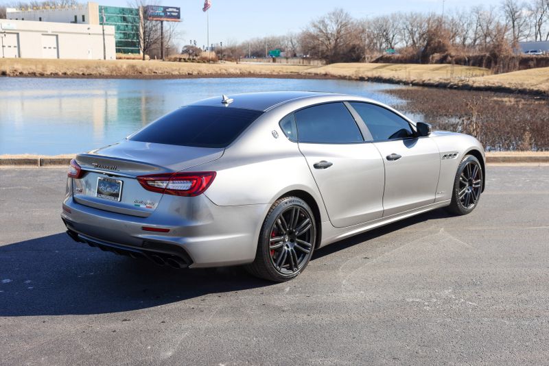 car-image-08