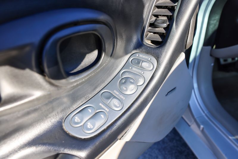 car-image-016