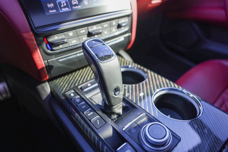 car-image-024