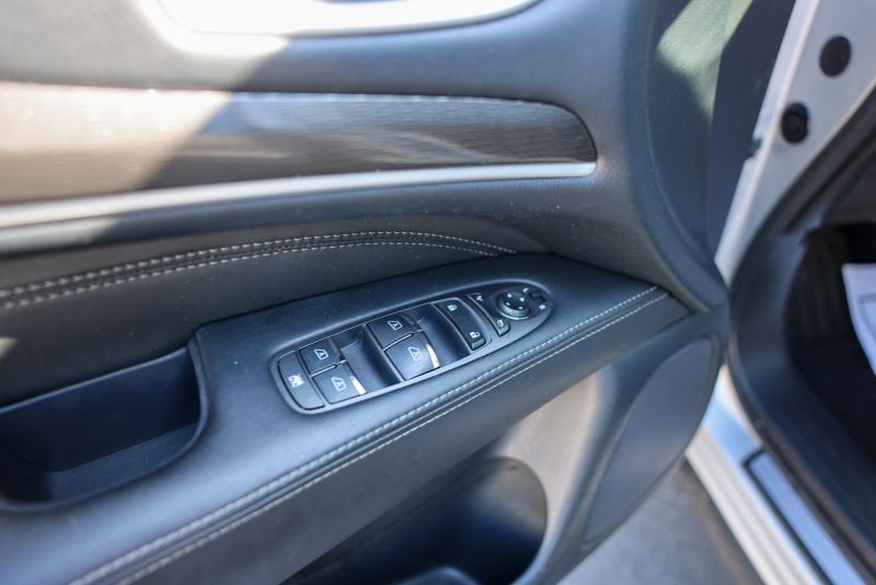 car-image-018