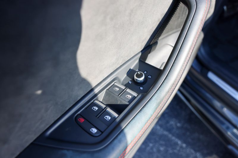 car-image-018