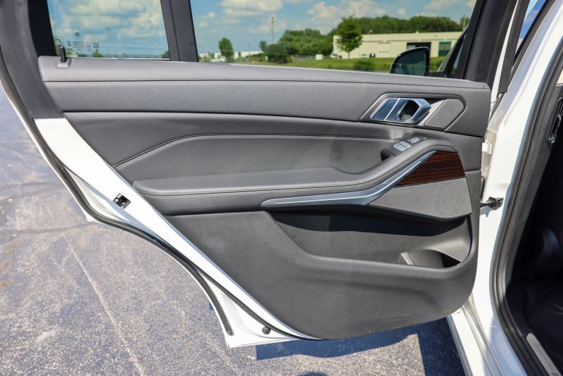 car-image-024
