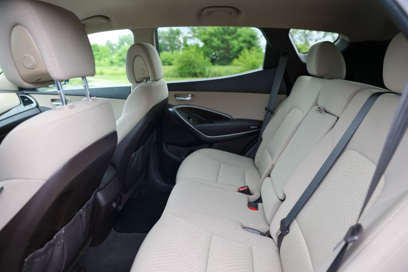 car-image-024