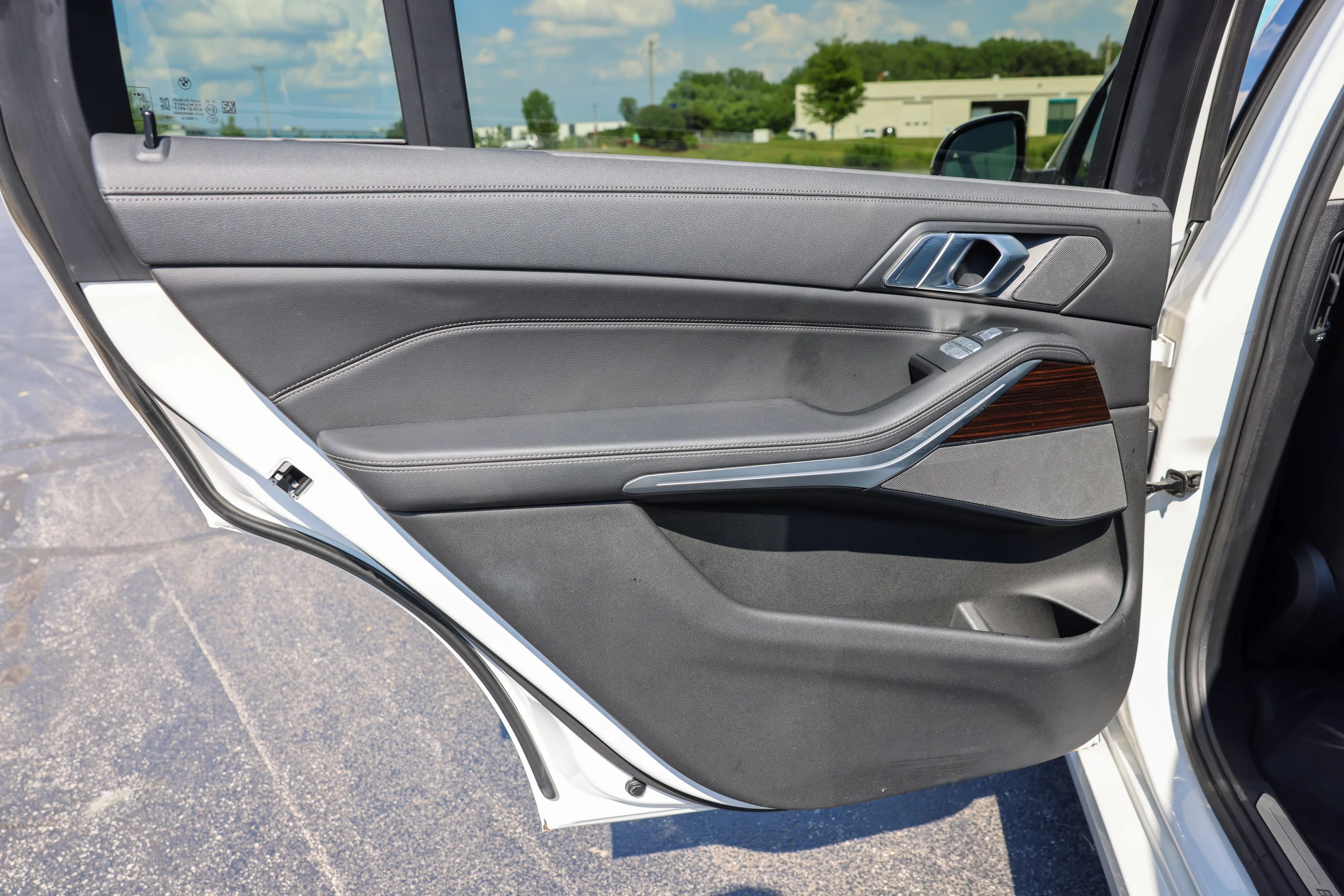 car-image-024