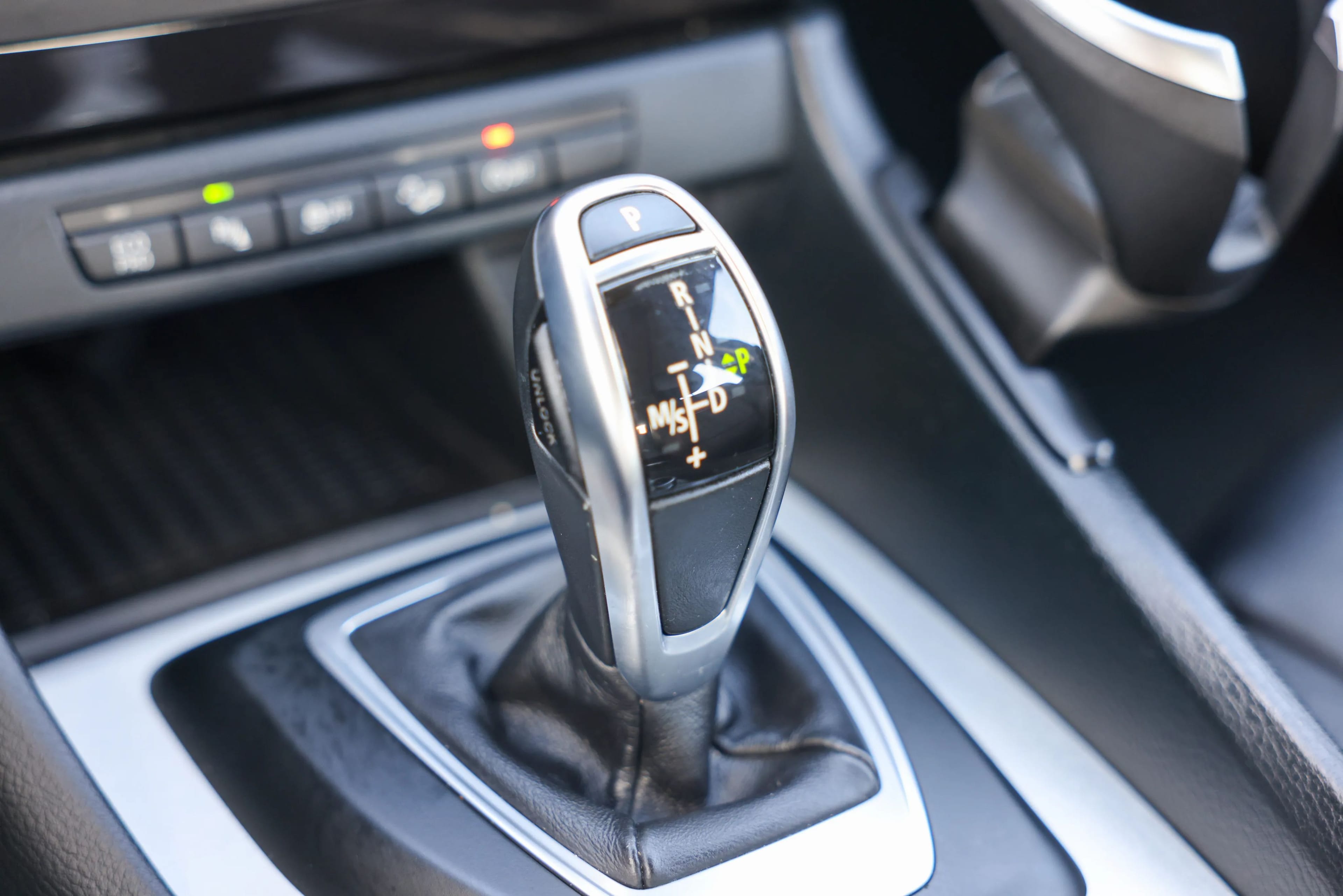 car-image-024