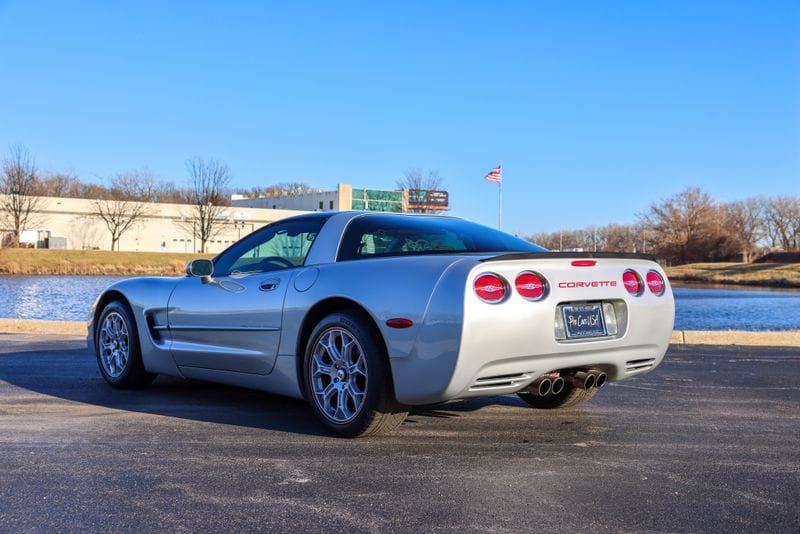 car-image-013
