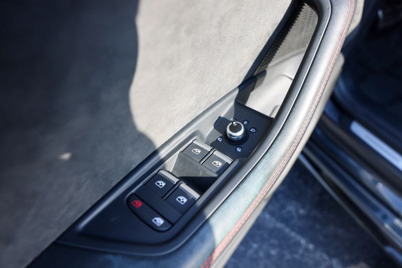 car-image-018