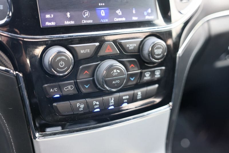 car-image-025